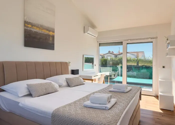 Zara By Guide * Radossi