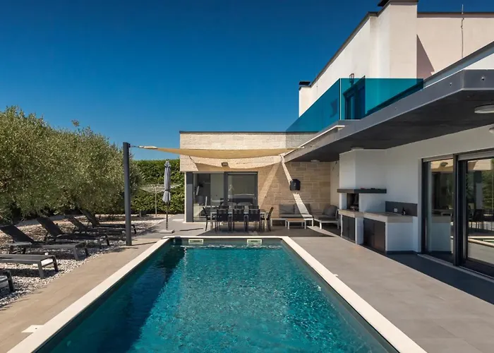 Zara By Guide Radossi