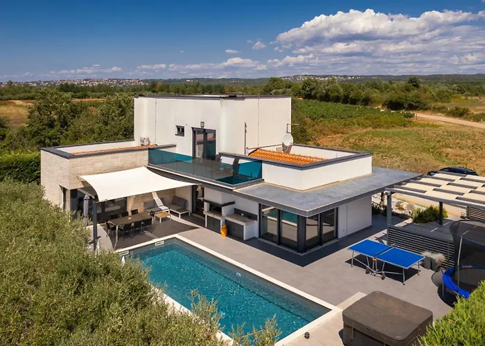 Villa Zara By Guide Radossi