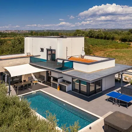 Villa Zara By Guide Radossi